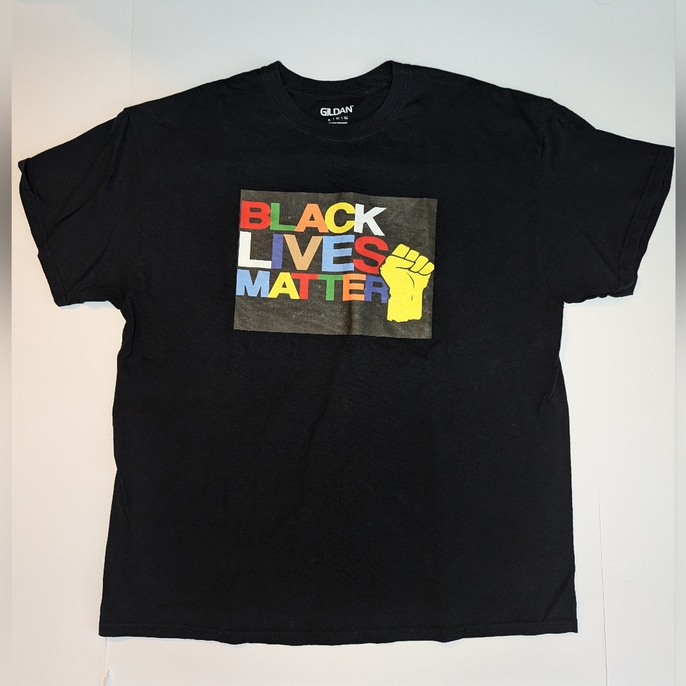 Unisex Black Lives Matter T-shirt. Size XL.